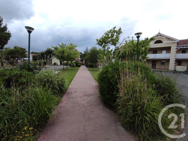 Afficher la photo en grand Appartement F3 à vendre - 3 pièces - 38.8 m2 - SOULAC SUR MER - 33 - AQUITAINE - Century 21 Agence Biran