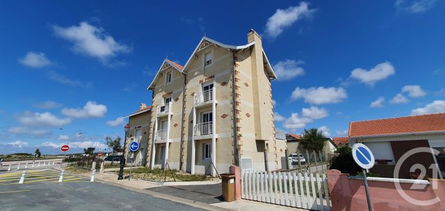 Afficher la photo en grand Appartement Duplex à vendre - 3 pièces - 58.0 m2 - SOULAC SUR MER - 33 - AQUITAINE - Century 21 Agence Biran