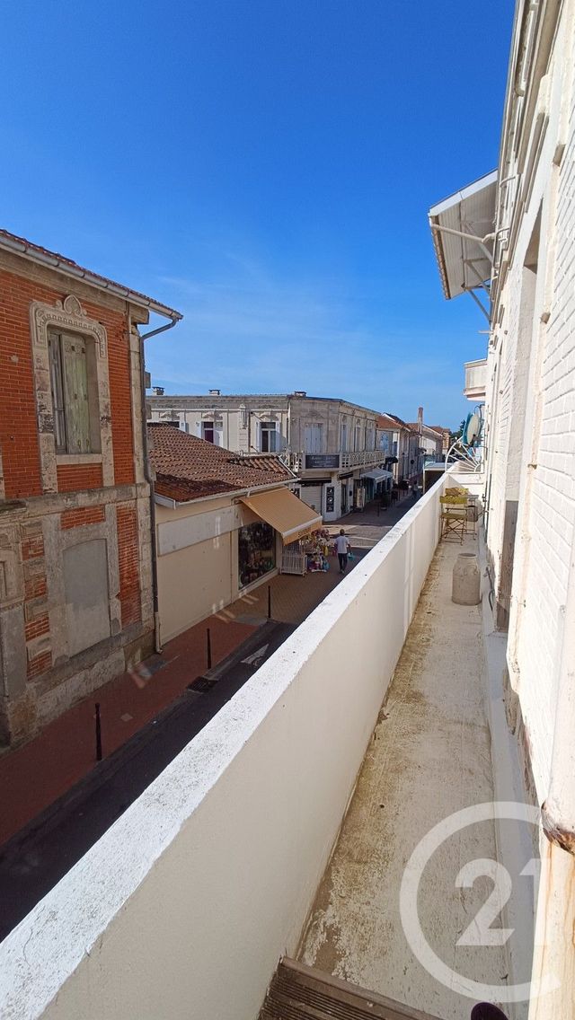 Appartement F3 à vendre - 3 pièces - 75.0 m2 - SOULAC SUR MER - 33 - AQUITAINE - Century 21 Agence Biran